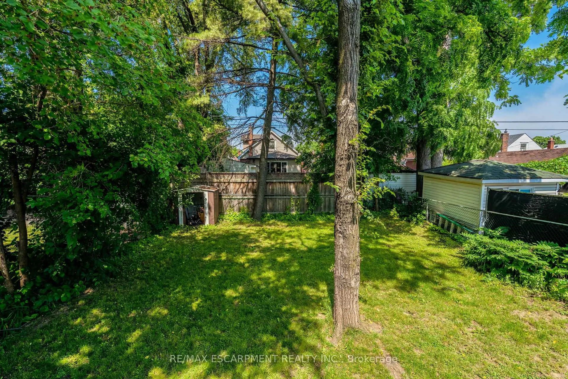 Photo 21 of Unit Lower, 138 Tuxedo Avenue S, Hamilton, Bartonville — HOMEH