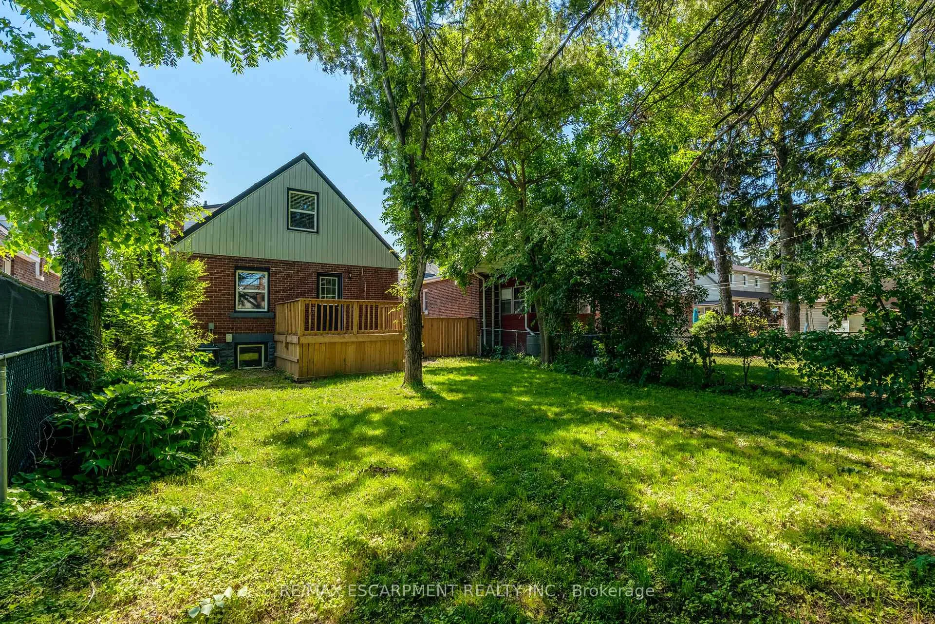 Photo 24 of Unit Lower, 138 Tuxedo Avenue S, Hamilton, Bartonville — HOMEH