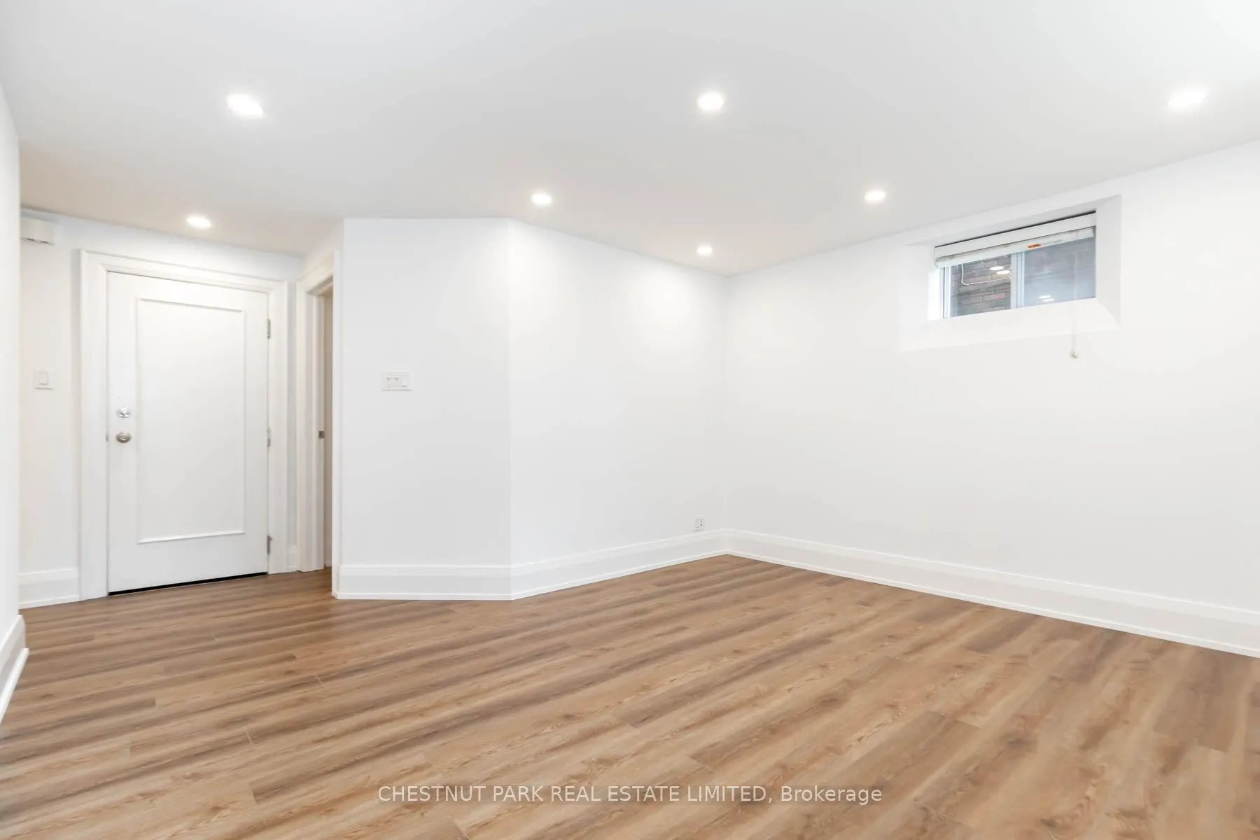 Photo 3 of Unit Lower, 6 Glen Edyth Drive, Toronto, Casa Loma — HOMEH