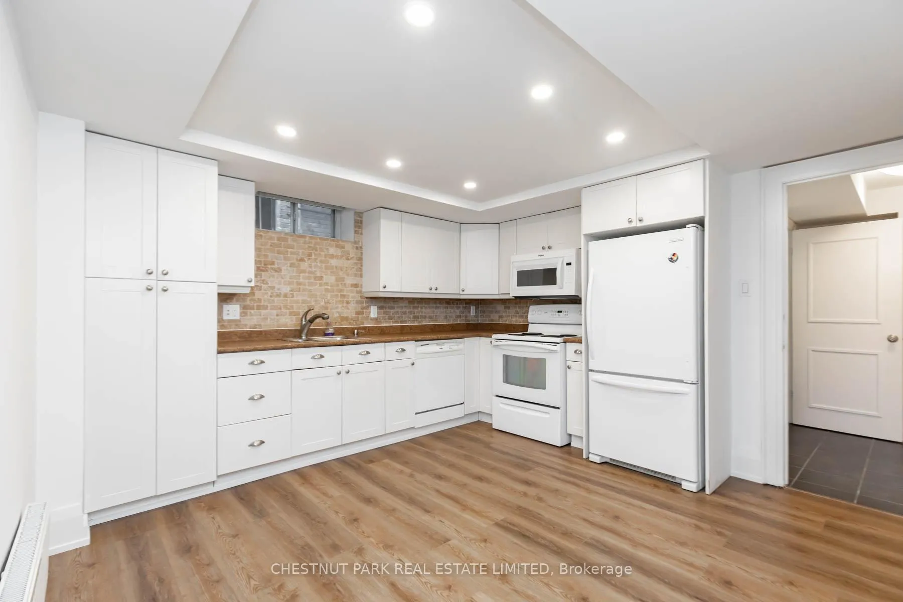 Photo 7 of Unit Lower, 6 Glen Edyth Drive, Toronto, Casa Loma — HOMEH