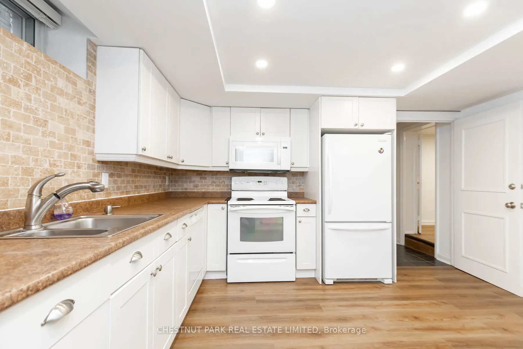 Photo 10 of Unit Lower, 6 Glen Edyth Drive, Toronto, Casa Loma — HOMEH