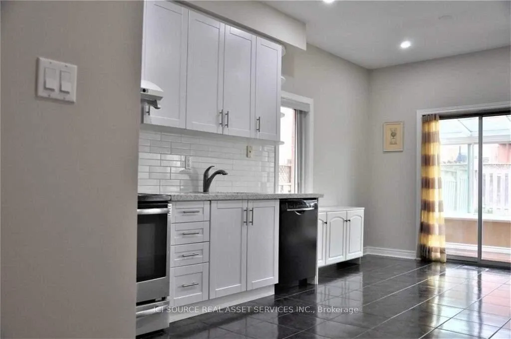 Photo 2 of Unit Upper, 63 Summerlea Street, Markham, Middlefield — HOMEH