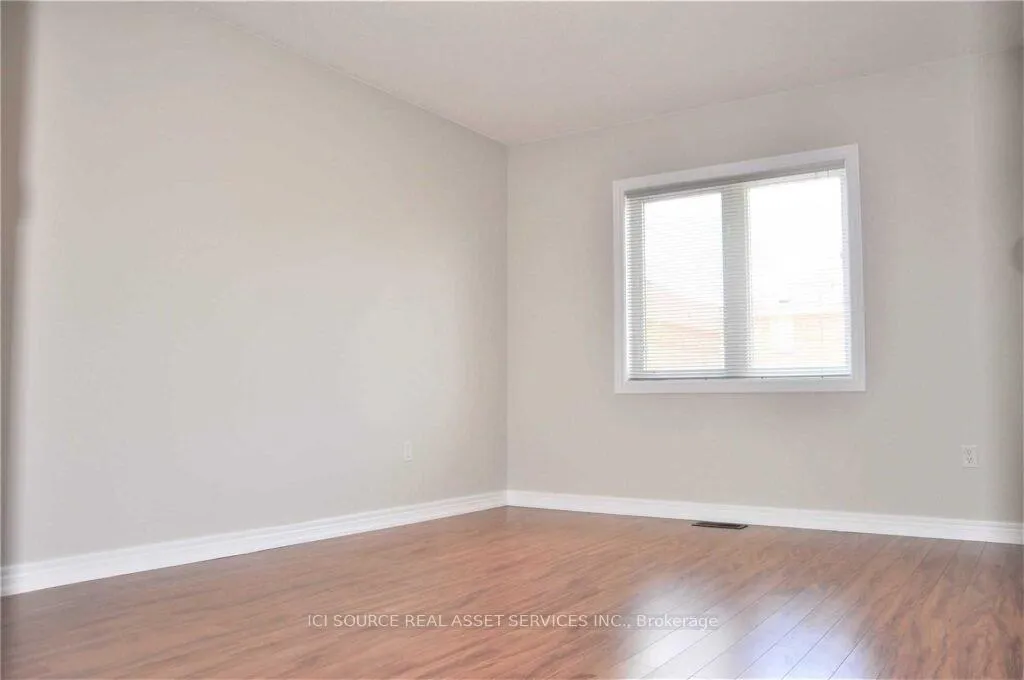 Photo 7 of Unit Upper, 63 Summerlea Street, Markham, Middlefield — HOMEH