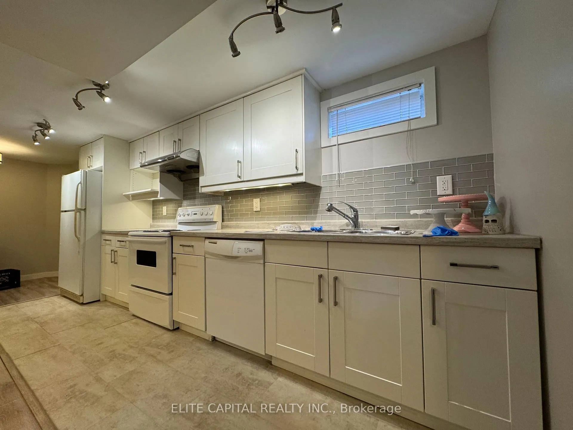 Photo 3 of Unit basement, 11 Rotherglen Rd S, Ajax, Central West — HOMEH
