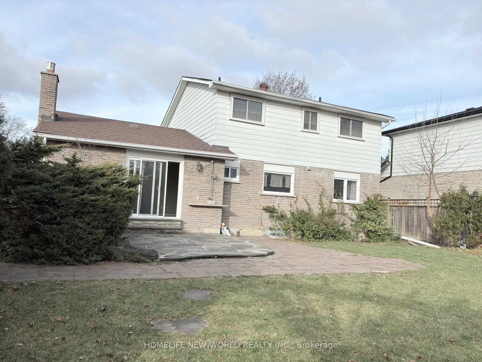 Photo 23 of 35 Shieldmark Crescent, Markham, Royal Orchard — HOMEH
