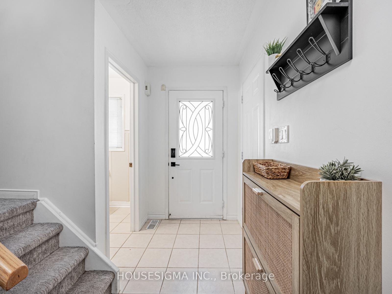 Photo 10 of 39 Pidduck Street, Clarington, Courtice — HOMEH