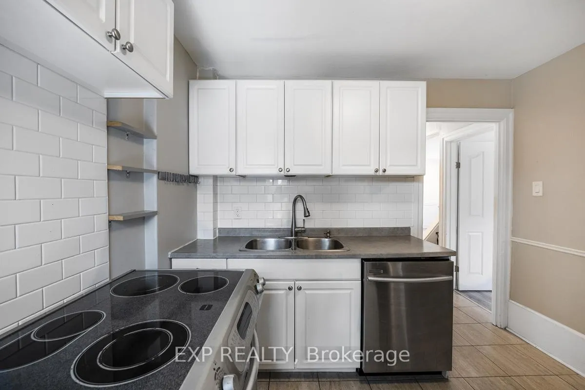 Photo 10 of Unit Upper, 129 Grant Avenue, Hamilton, Stinson — HOMEH