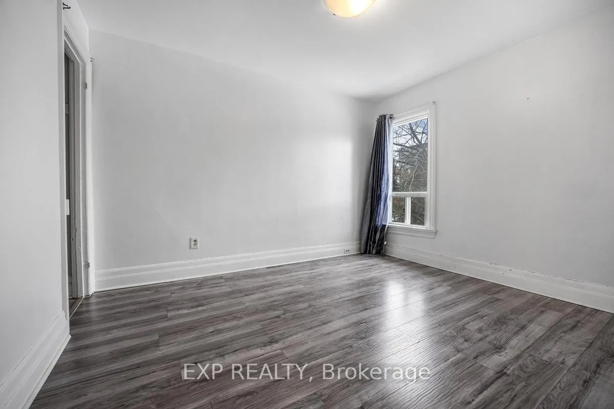 Photo 14 of Unit Upper, 129 Grant Avenue, Hamilton, Stinson — HOMEH