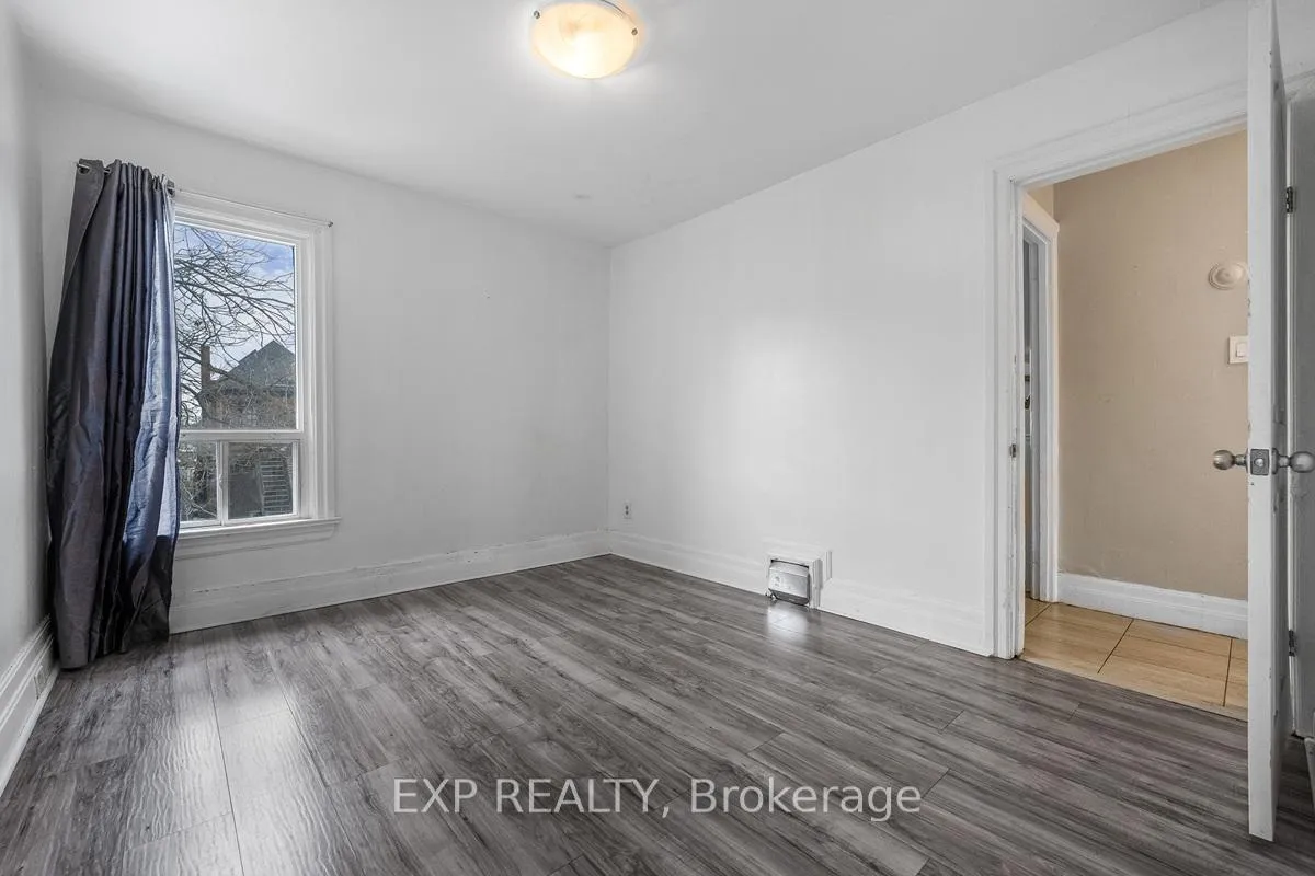 Photo 15 of Unit Upper, 129 Grant Avenue, Hamilton, Stinson — HOMEH