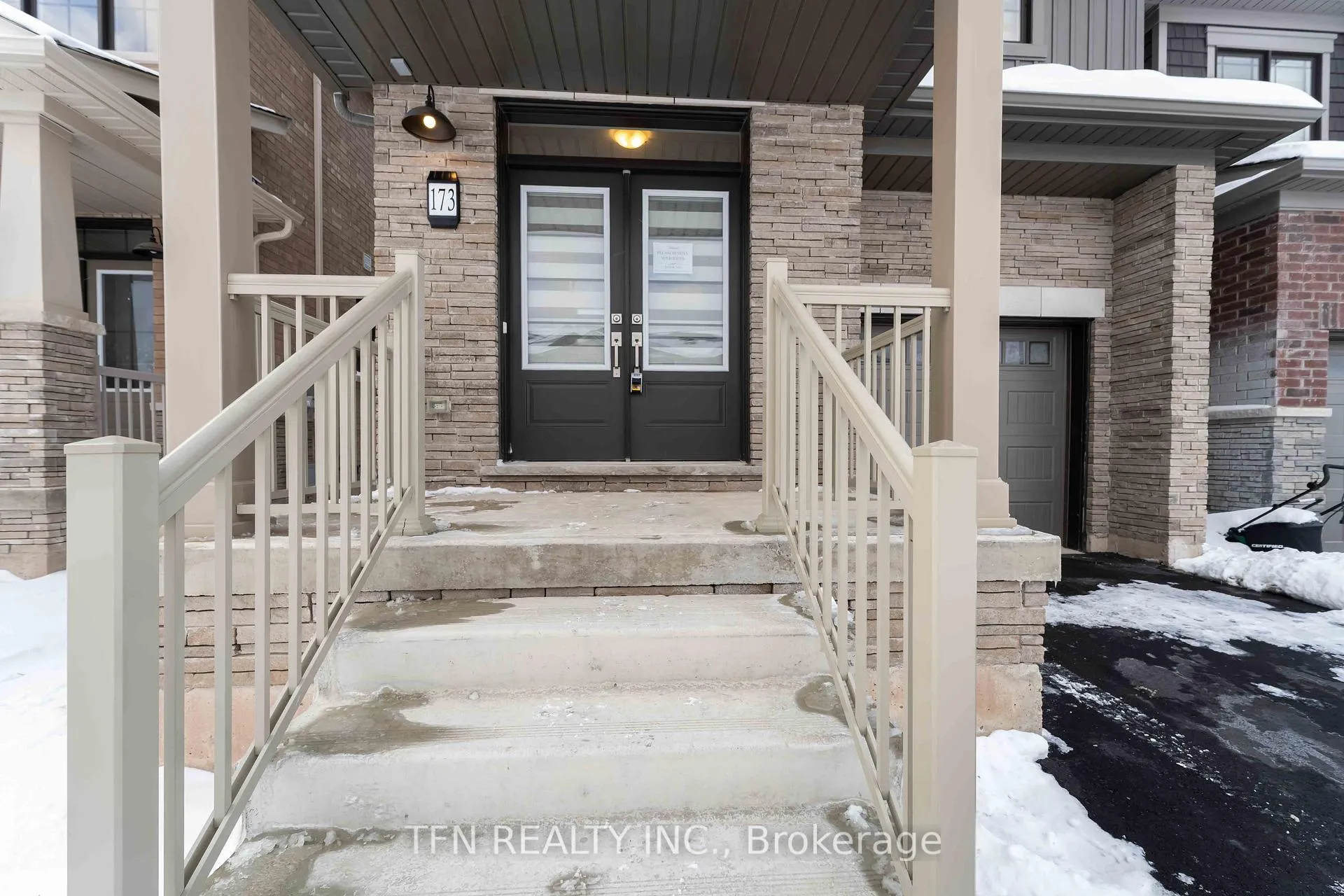 Photo 2 of 173 Keelson Street, Welland, Dain City — HOMEH