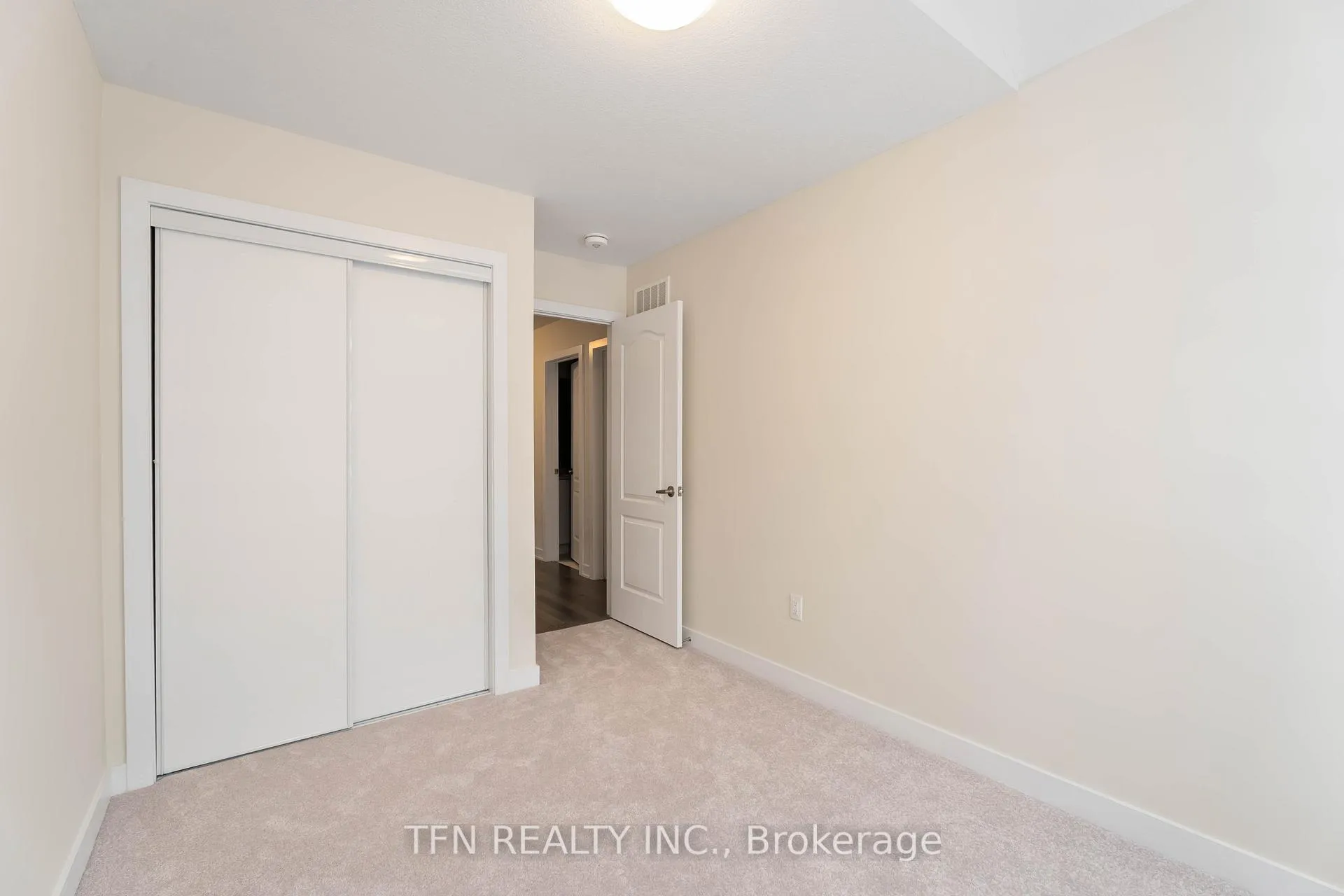 Photo 16 of 173 Keelson Street, Welland, Dain City — HOMEH
