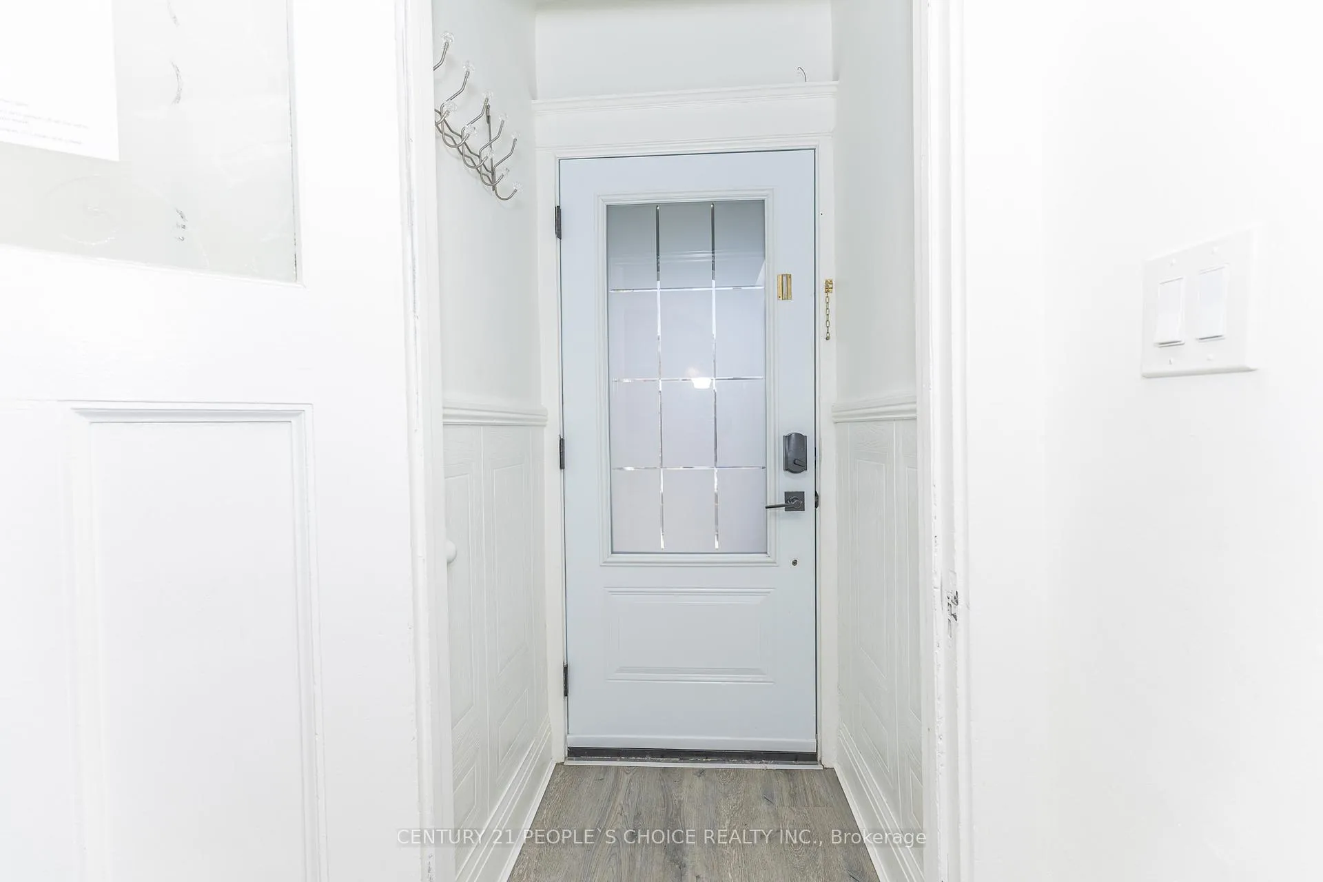 Photo 5 of 212 Oakwood Avenue, Toronto, Oakwood Village — HOMEH