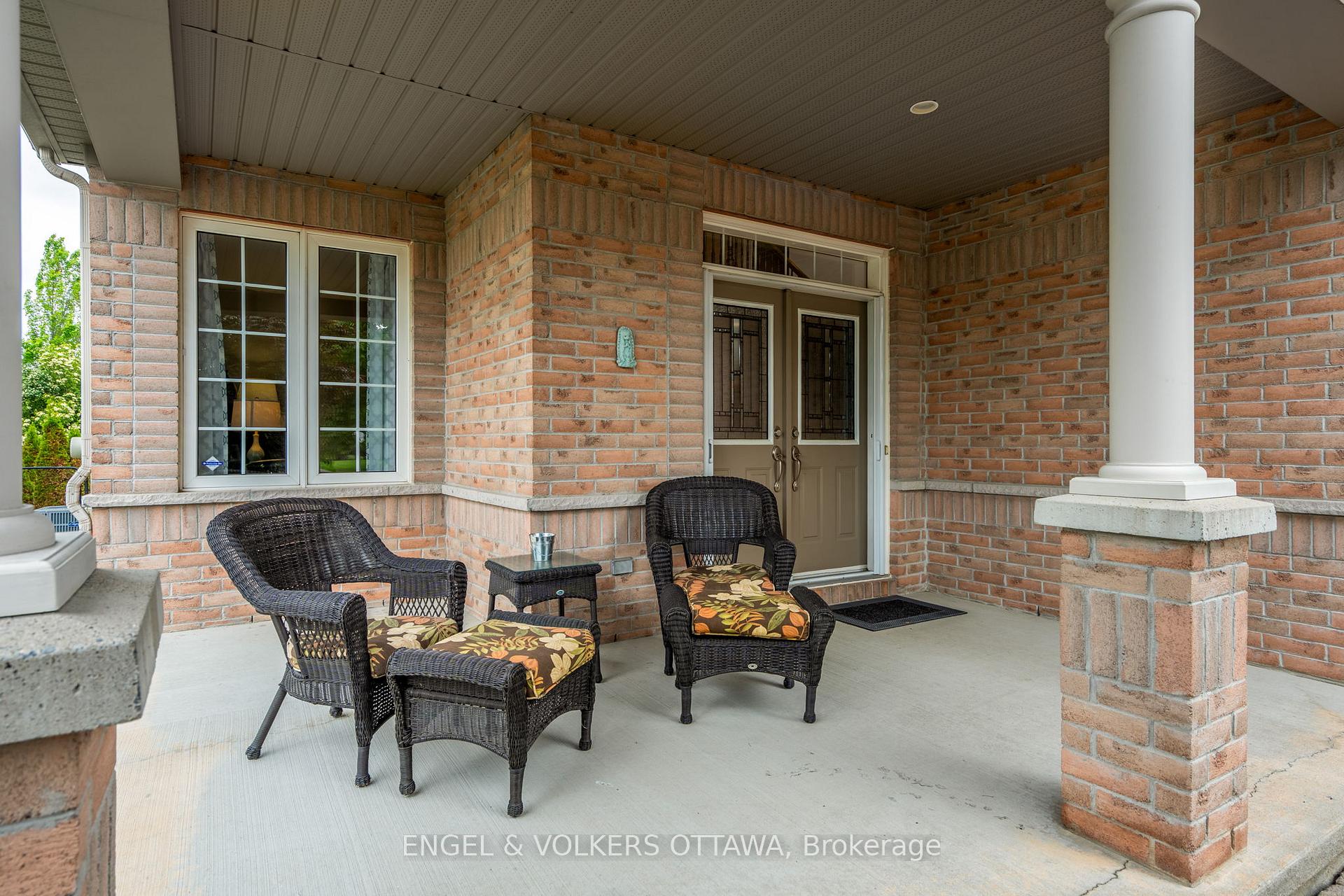 Photo 3 of 94 Riverstone Drive, Ottawa, Barrhaven - Stonebridge — HOMEH