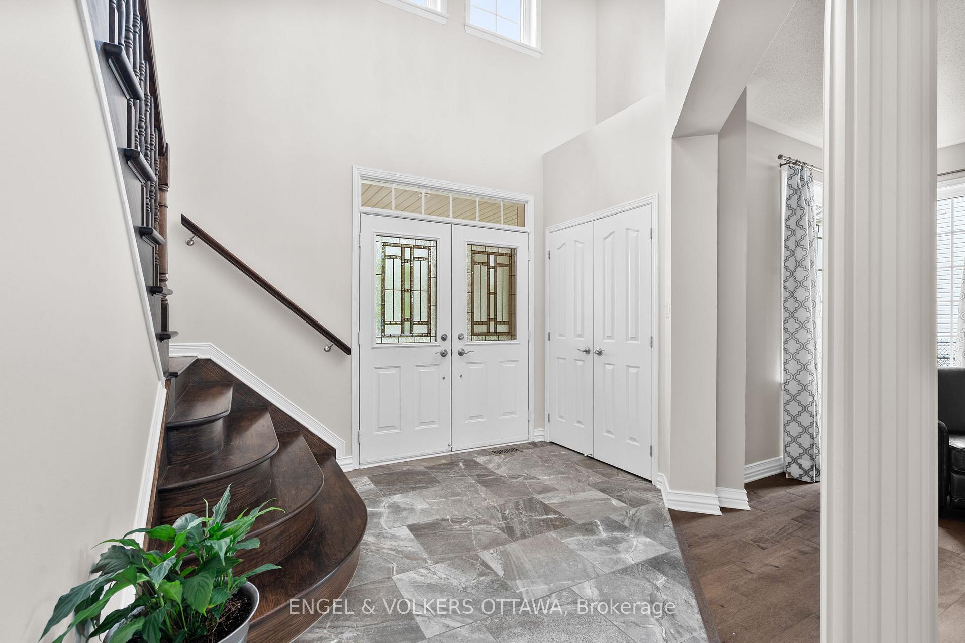 Photo 4 of 94 Riverstone Drive, Ottawa, Barrhaven - Stonebridge — HOMEH