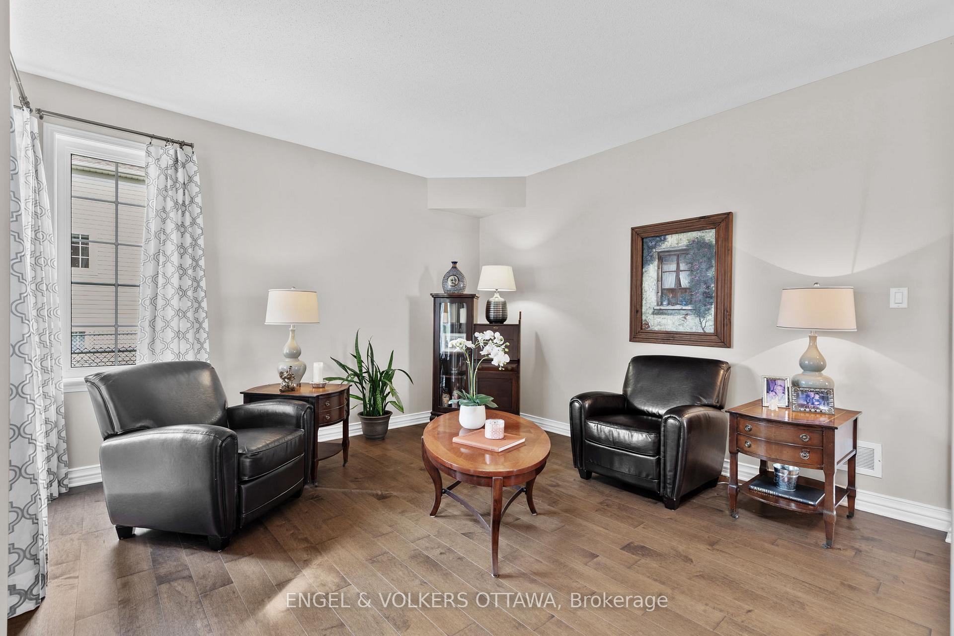 Photo 7 of 94 Riverstone Drive, Ottawa, Barrhaven - Stonebridge — HOMEH