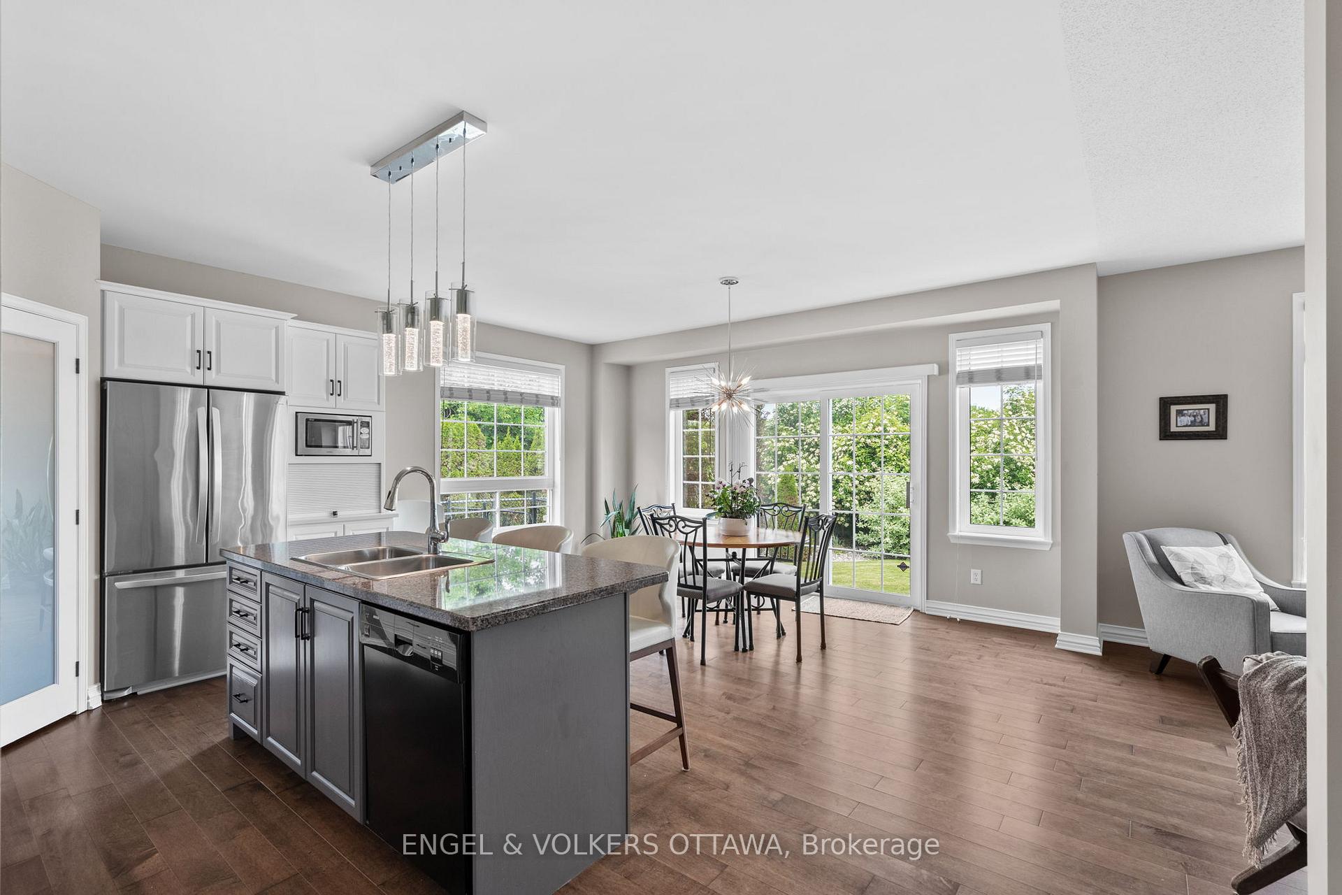 Photo 9 of 94 Riverstone Drive, Ottawa, Barrhaven - Stonebridge — HOMEH