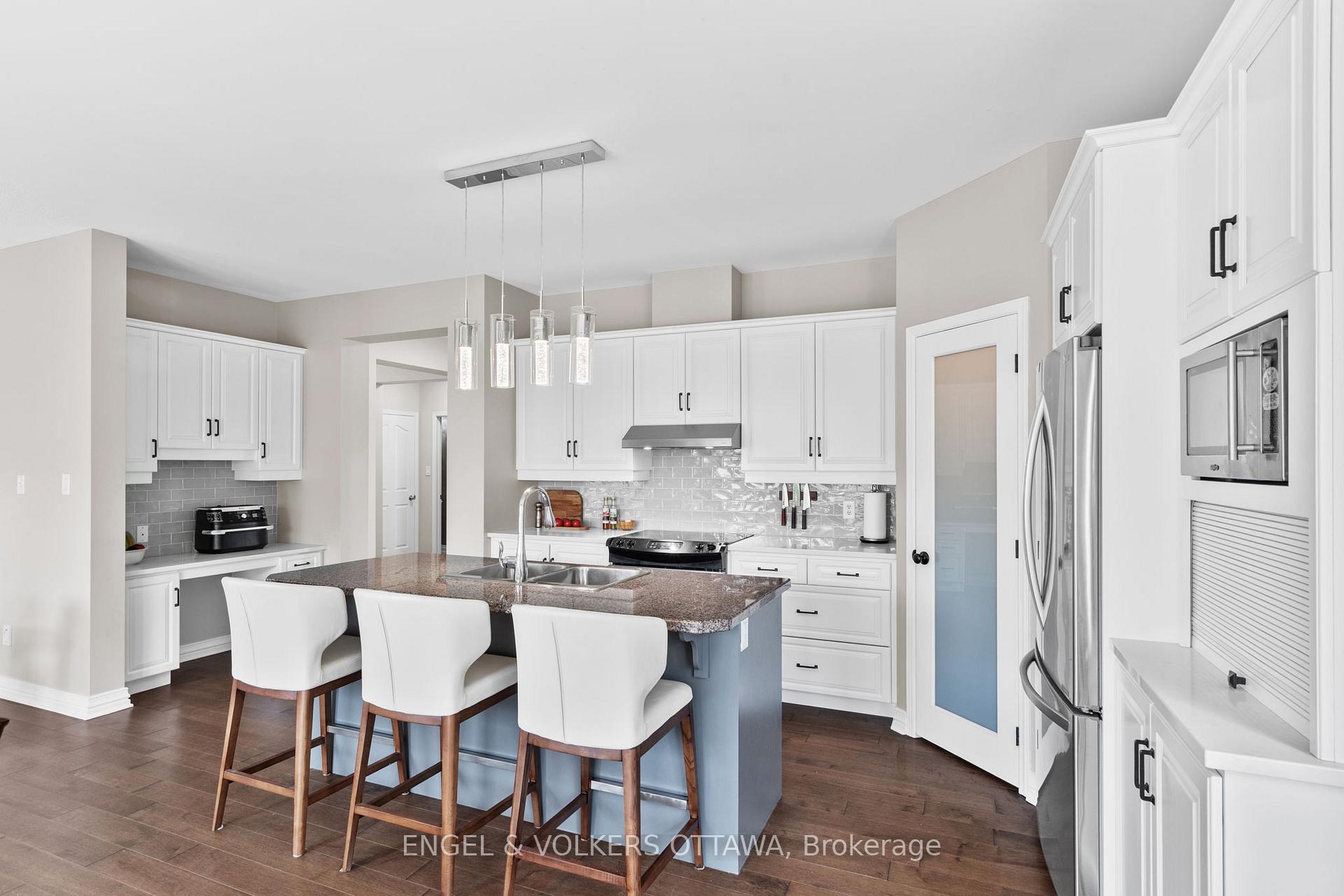 Photo 11 of 94 Riverstone Drive, Ottawa, Barrhaven - Stonebridge — HOMEH