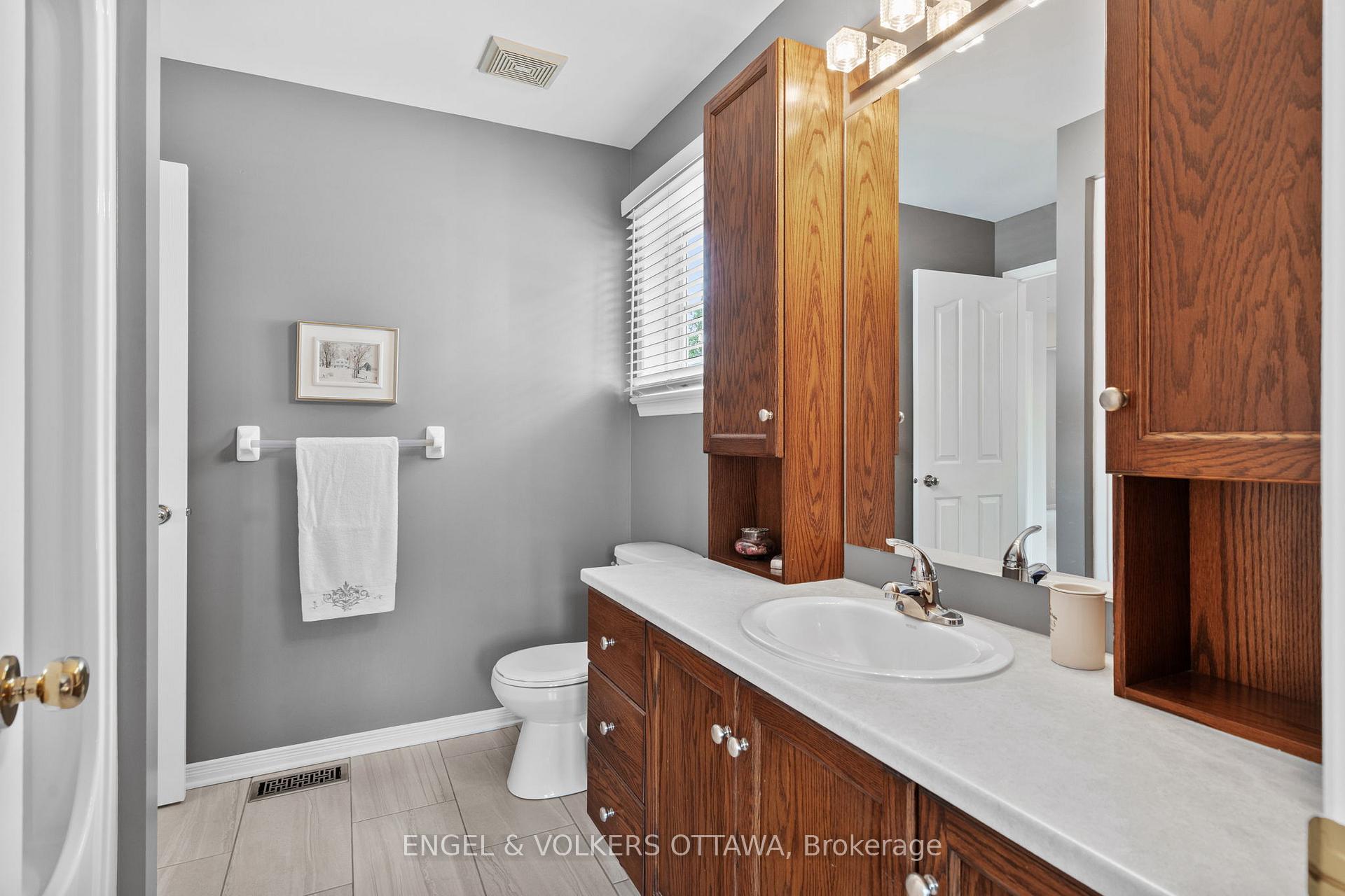 Photo 24 of 94 Riverstone Drive, Ottawa, Barrhaven - Stonebridge — HOMEH