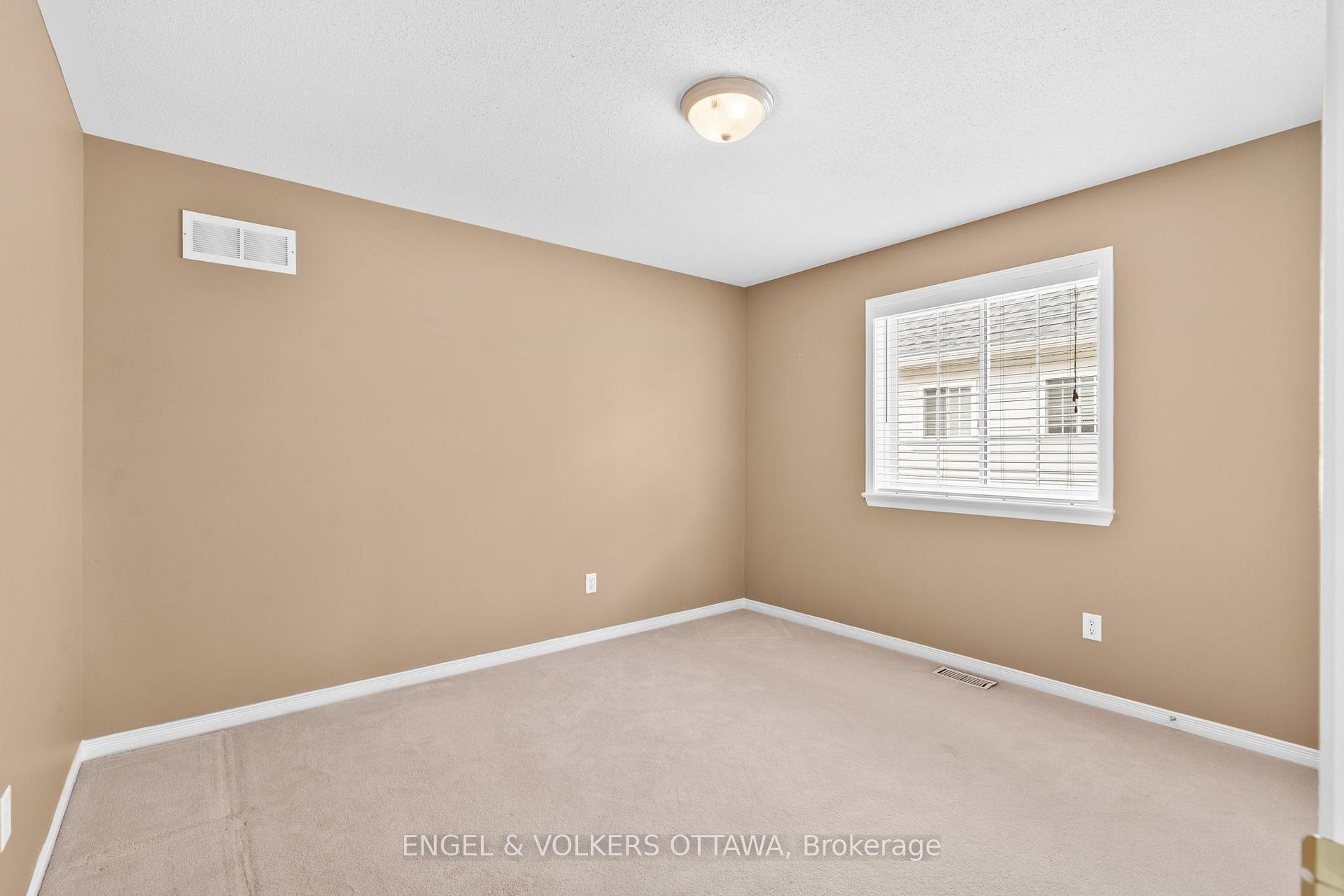 Photo 26 of 94 Riverstone Drive, Ottawa, Barrhaven - Stonebridge — HOMEH