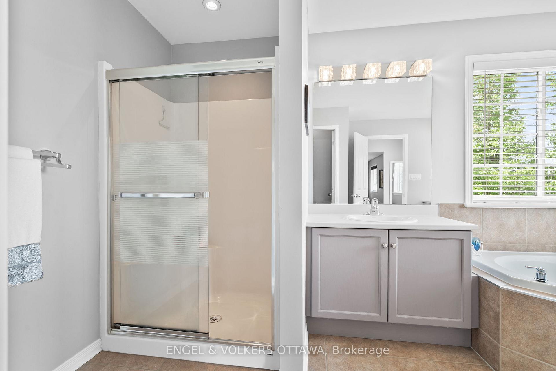 Photo 35 of 94 Riverstone Drive, Ottawa, Barrhaven - Stonebridge — HOMEH
