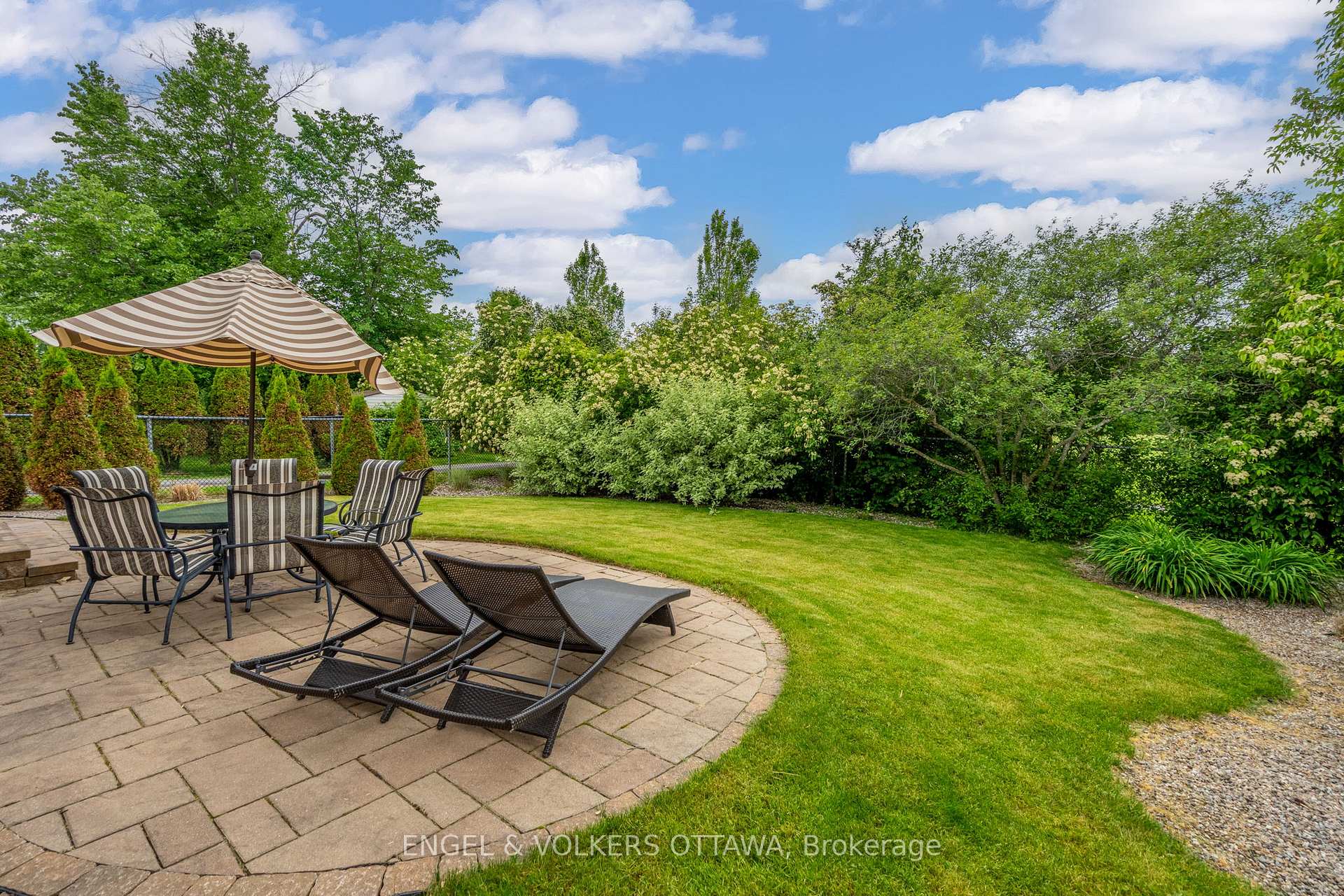 Photo 44 of 94 Riverstone Drive, Ottawa, Barrhaven - Stonebridge — HOMEH