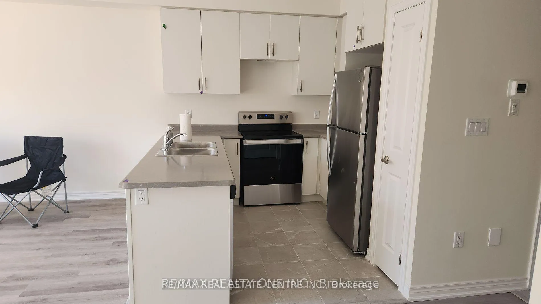 Photo 8 of 80 Pinot Crescent, Hamilton, Stoney Creek — HOMEH