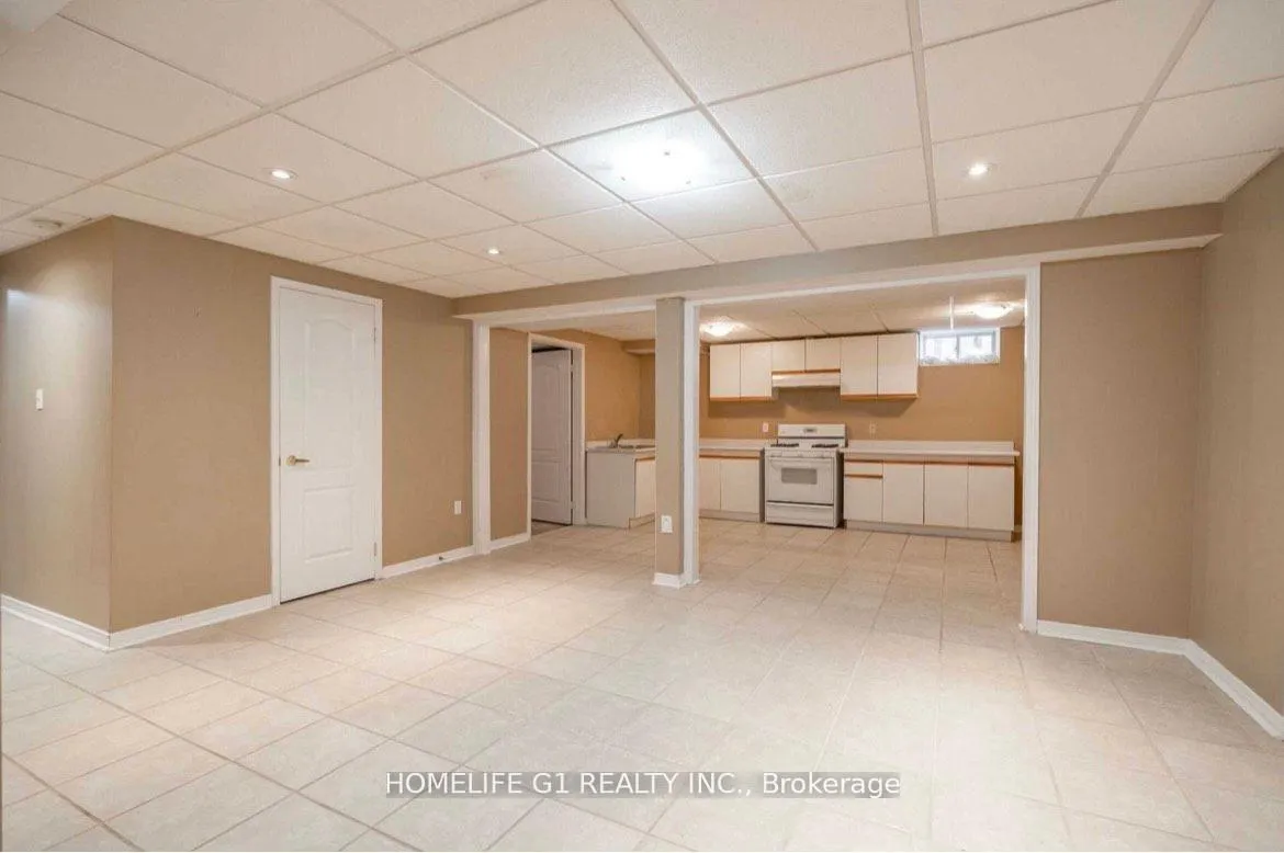 Photo 2 of Unit bsmnt, 23 Dovastan Gate, Caledon, Bolton East — HOMEH