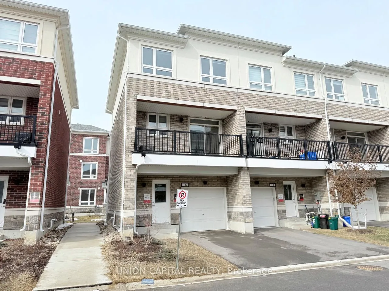 Photo 2 of 16 Massachusetts Lane, Markham, Wismer — HOMEH