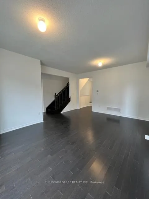 Photo 5 of 11 Steamboat Way, Whitby, Port Whitby — HOMEH