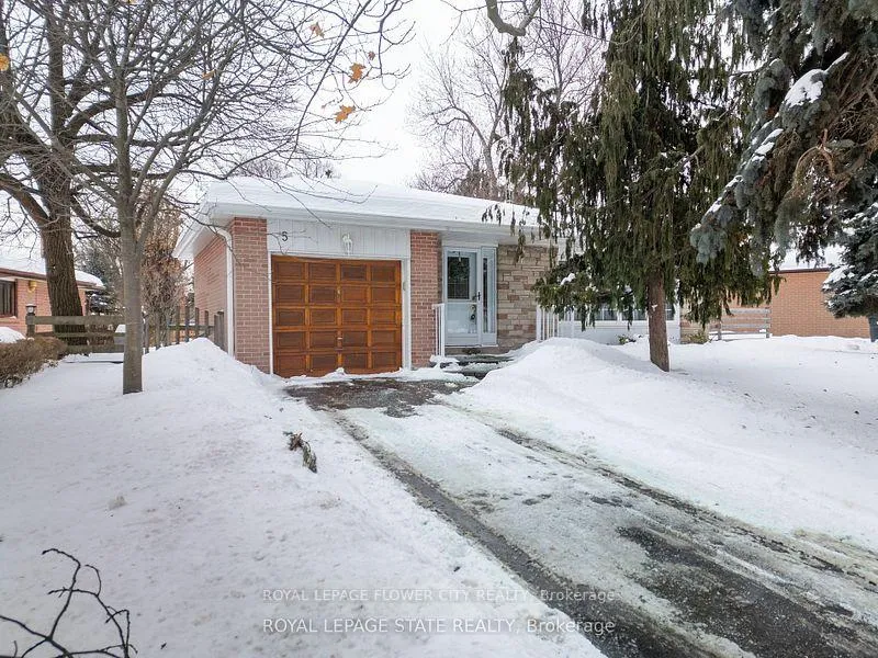 Front of 5 Bromley Crescent