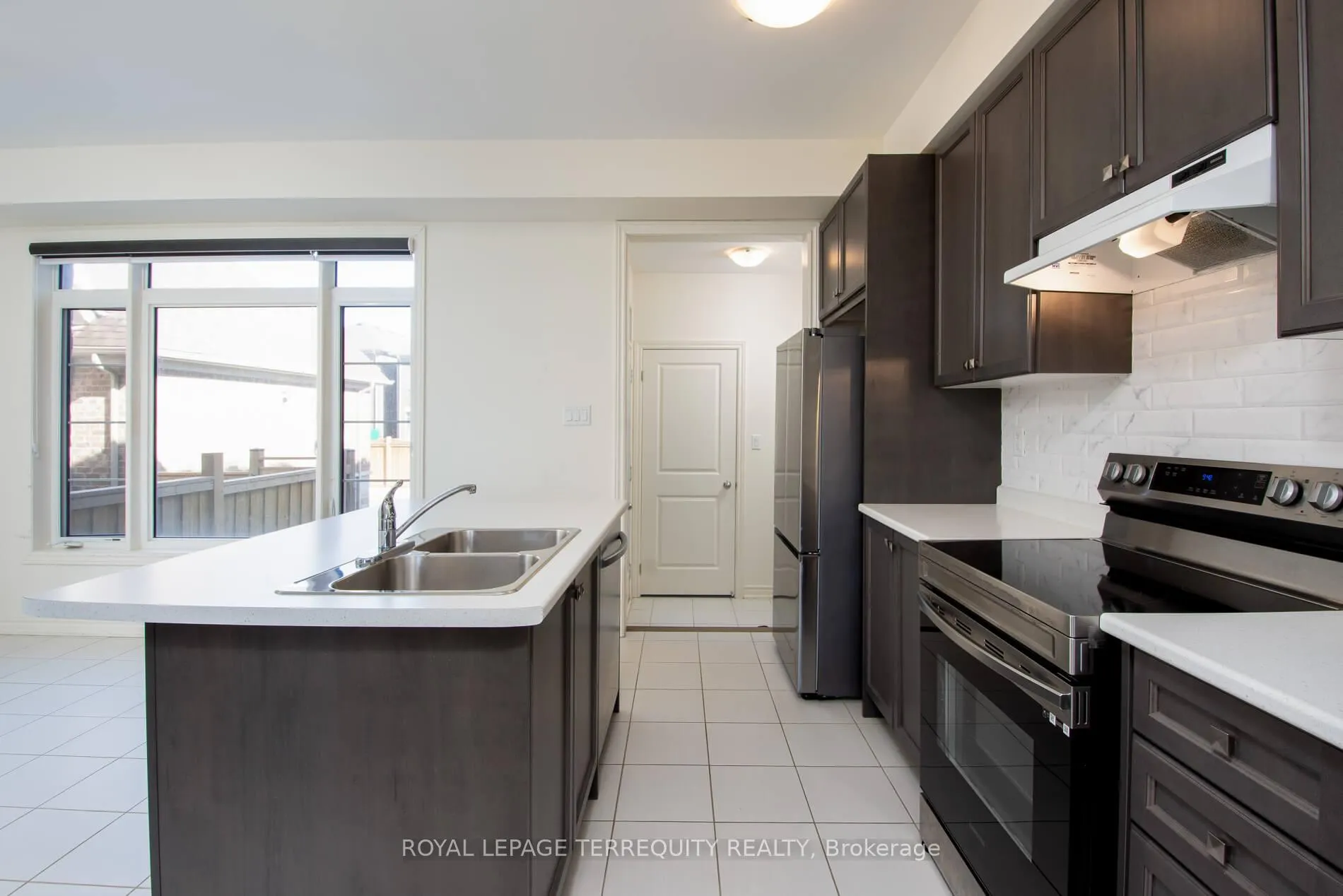 Photo 13 of 245 Coronation Road, Whitby, Rural Whitby — HOMEH