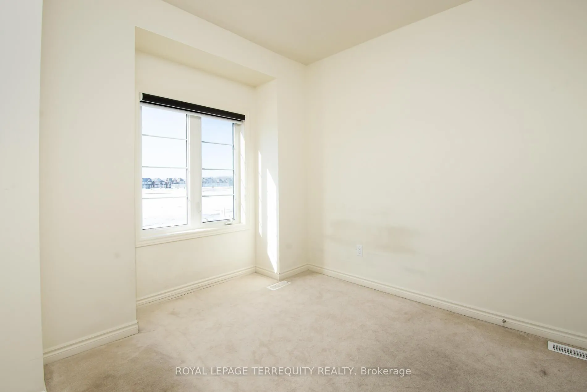 Photo 20 of 245 Coronation Road, Whitby, Rural Whitby — HOMEH