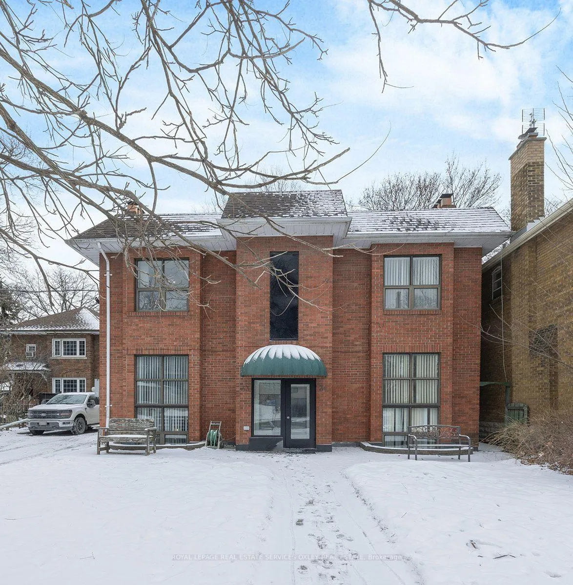 Photo 1 of Unit 2, 31 Glebe Road E, Toronto, Mount Pleasant West — HOMEH