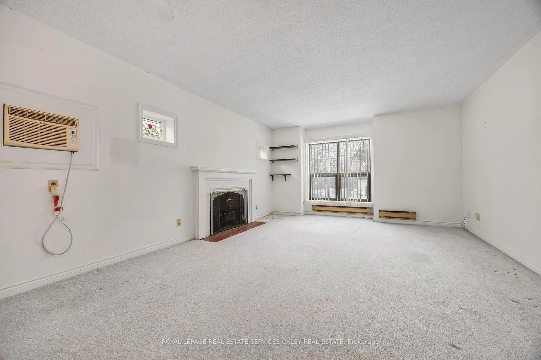Photo 4 of Unit 2, 31 Glebe Road E, Toronto, Mount Pleasant West — HOMEH