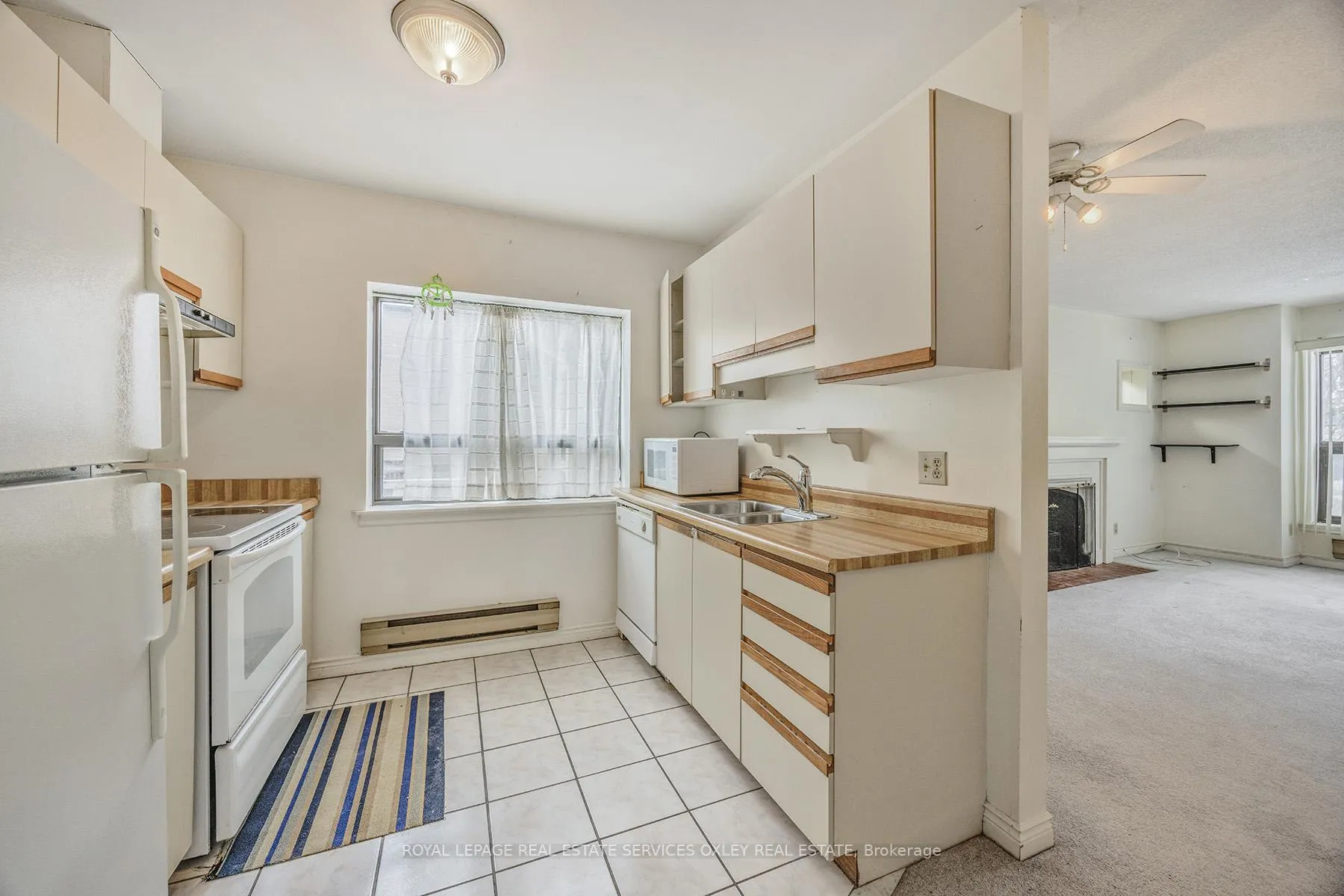 Photo 5 of Unit 2, 31 Glebe Road E, Toronto, Mount Pleasant West — HOMEH