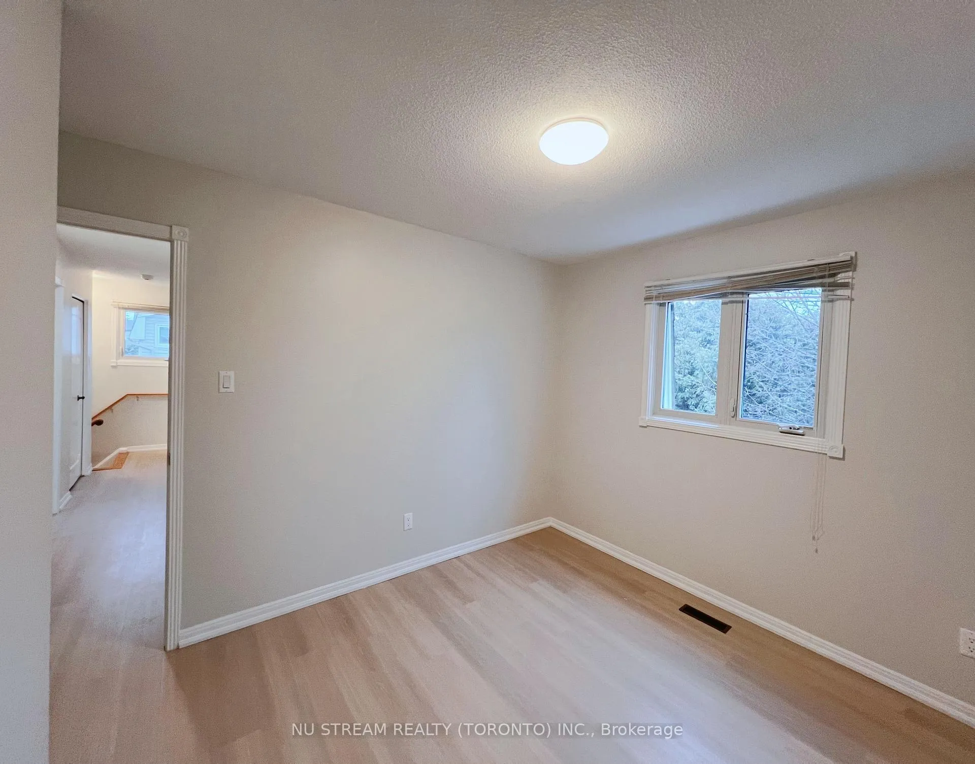 Photo 9 of 11 Newton Gate, Markham, Markham Village — HOMEH