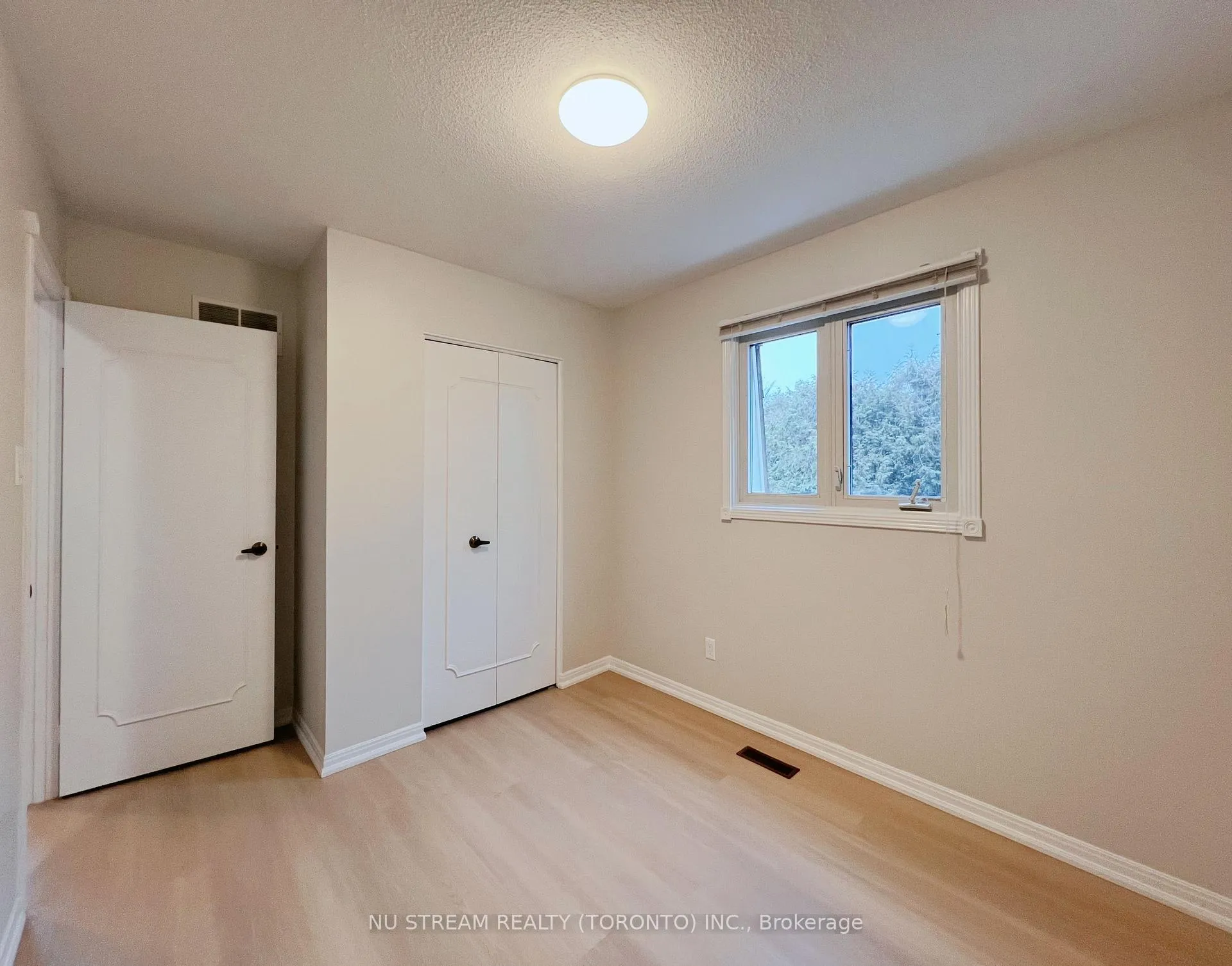 Photo 10 of 11 Newton Gate, Markham, Markham Village — HOMEH