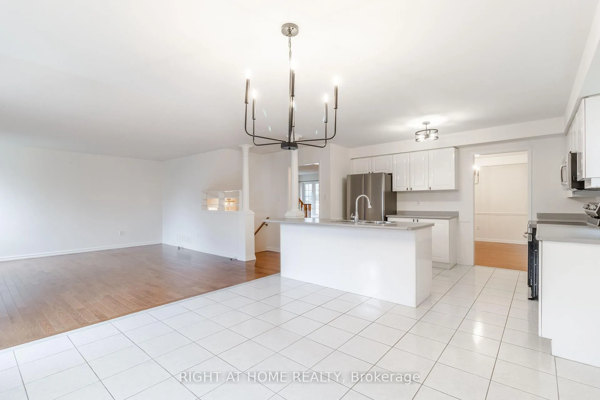 Photo 11 of 39 Mullord Avenue, Ajax, South East — HOMEH