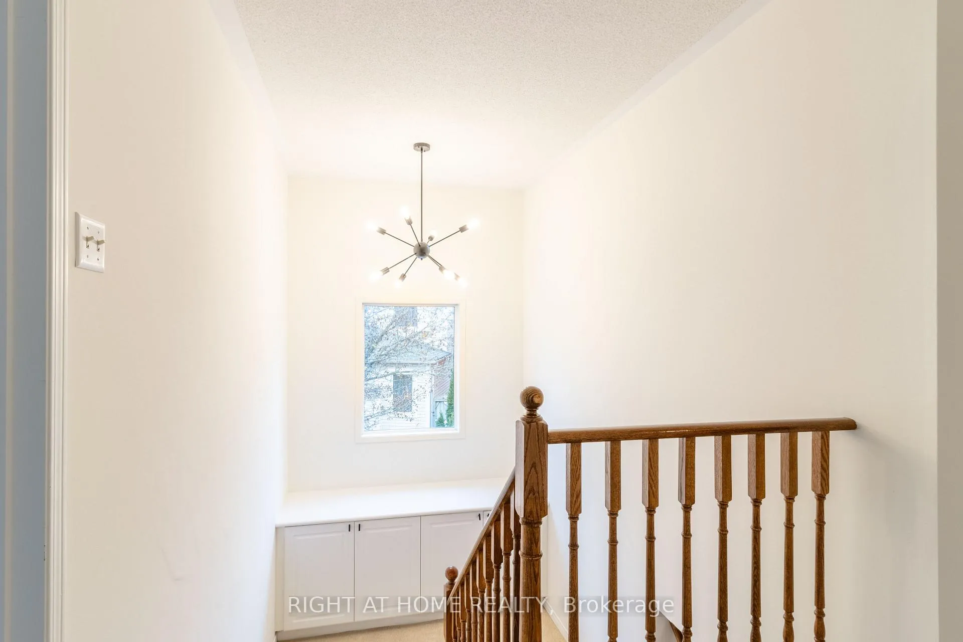 Photo 13 of 39 Mullord Avenue, Ajax, South East — HOMEH