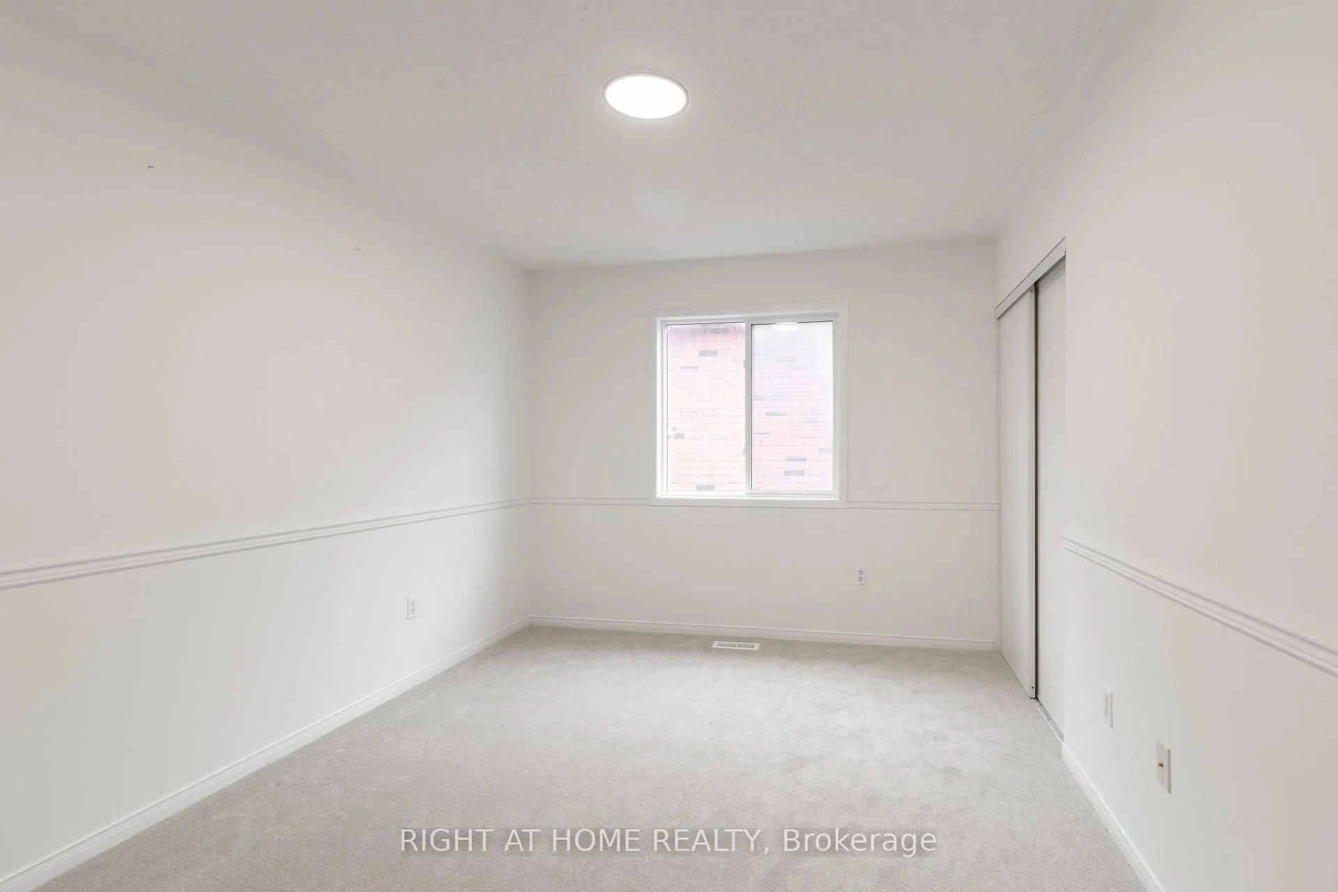 Photo 18 of 39 Mullord Avenue, Ajax, South East — HOMEH