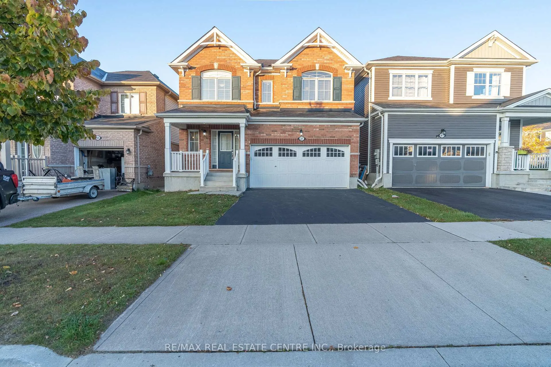 Photo 2 of 37 Blue Oak Street, Kitchener, Rosenburg — HOMEH