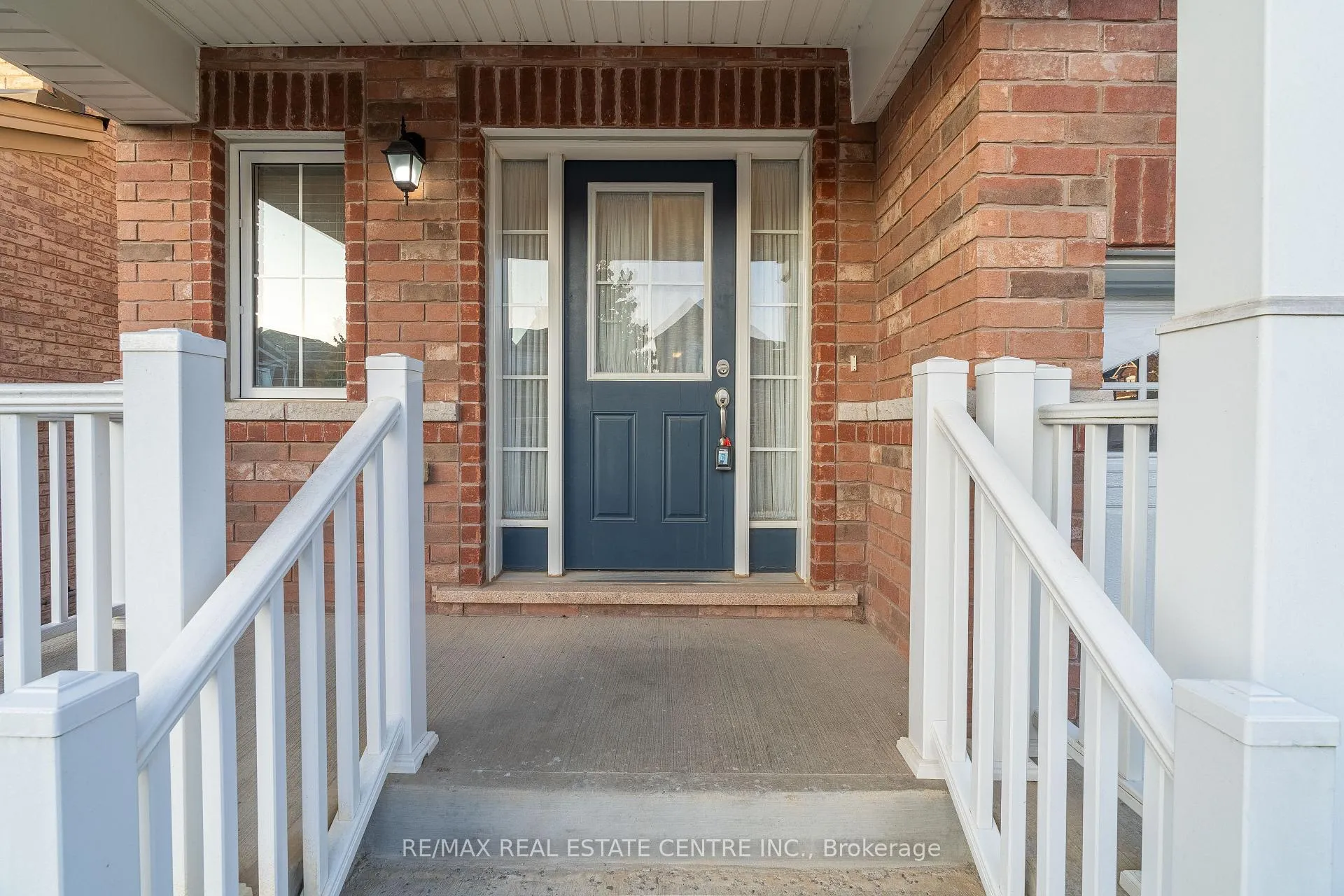 Photo 3 of 37 Blue Oak Street, Kitchener, Rosenburg — HOMEH