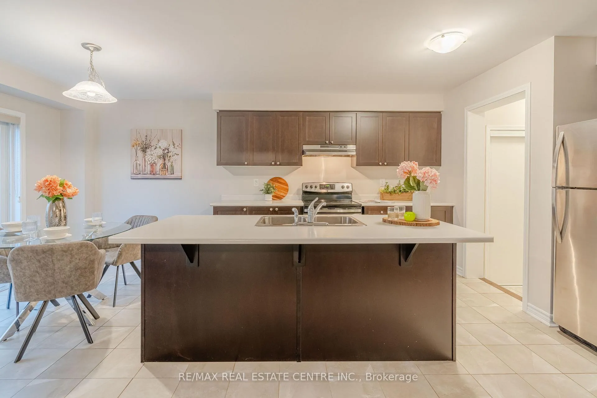 Photo 14 of 37 Blue Oak Street, Kitchener, Rosenburg — HOMEH