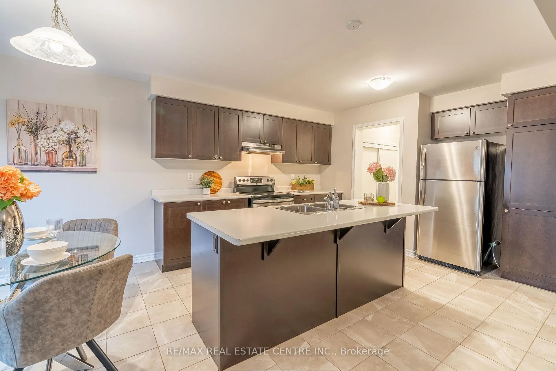 Photo 15 of 37 Blue Oak Street, Kitchener, Rosenburg — HOMEH