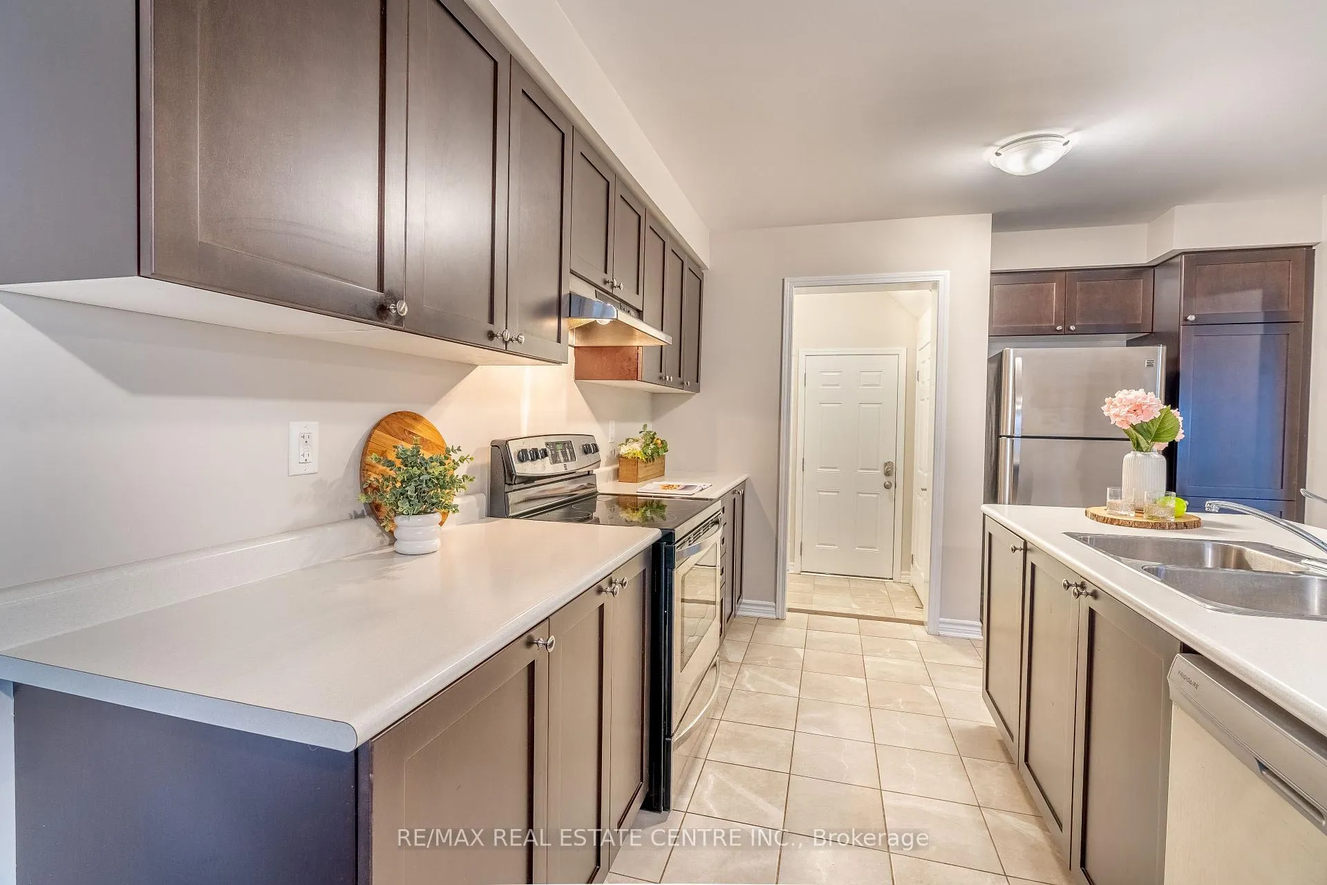 Photo 18 of 37 Blue Oak Street, Kitchener, Rosenburg — HOMEH
