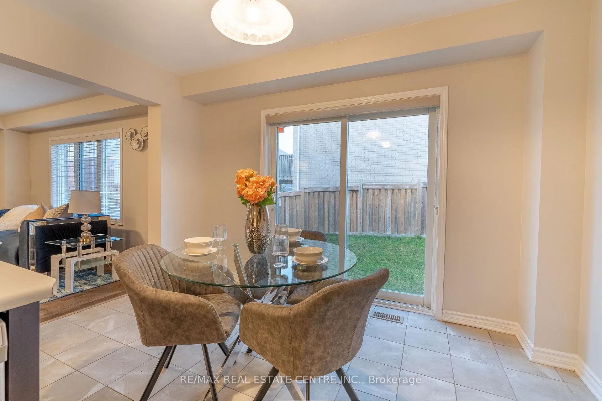 Photo 21 of 37 Blue Oak Street, Kitchener, Rosenburg — HOMEH