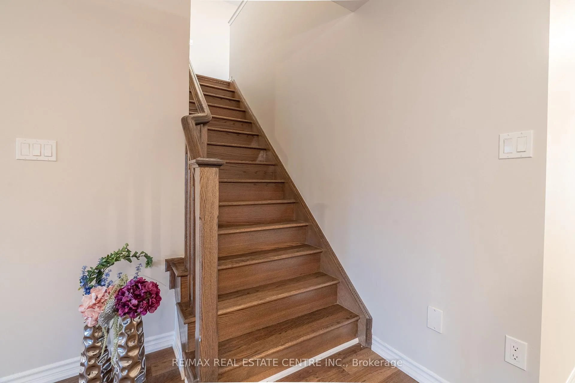 Photo 22 of 37 Blue Oak Street, Kitchener, Rosenburg — HOMEH