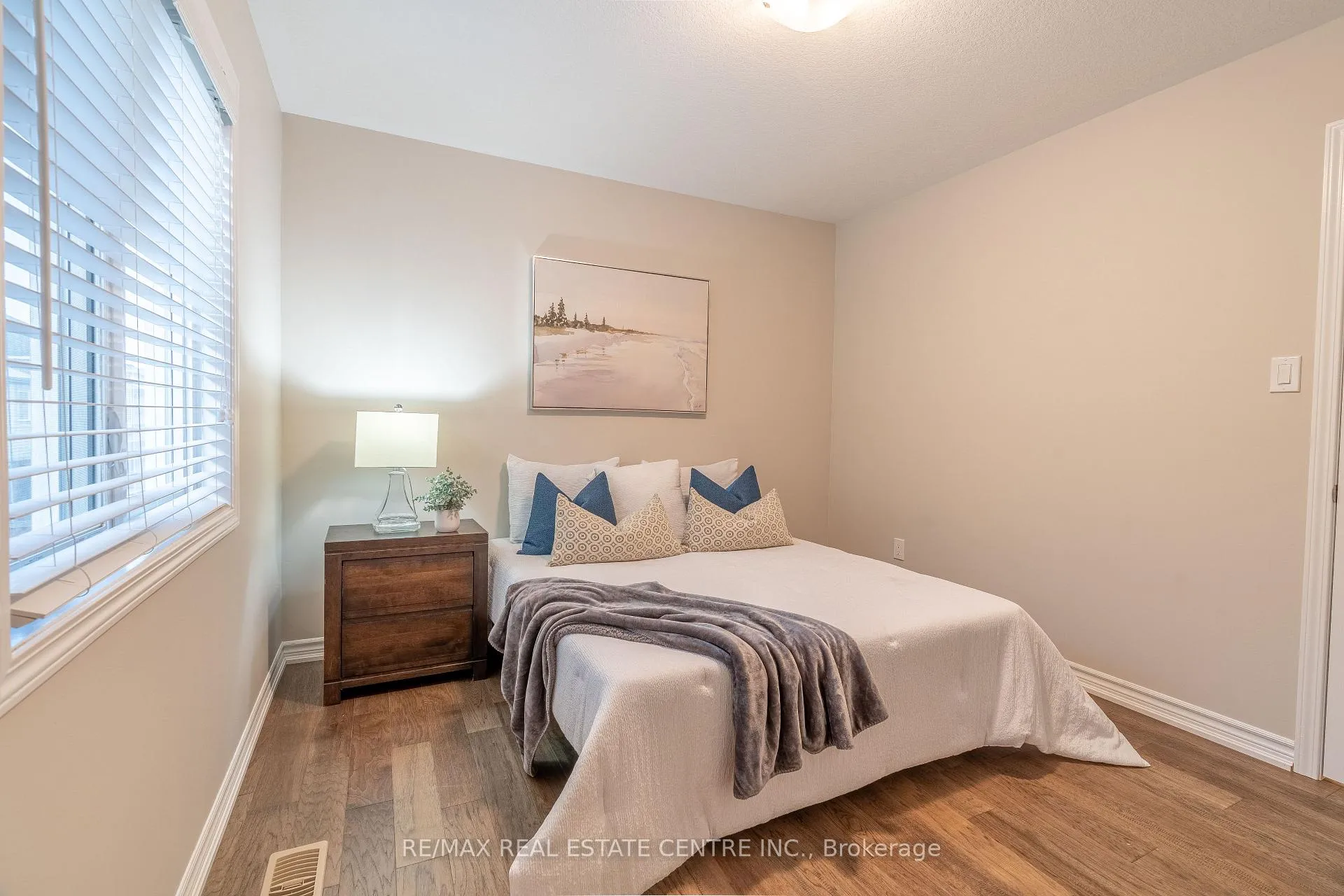 Photo 30 of 37 Blue Oak Street, Kitchener, Rosenburg — HOMEH