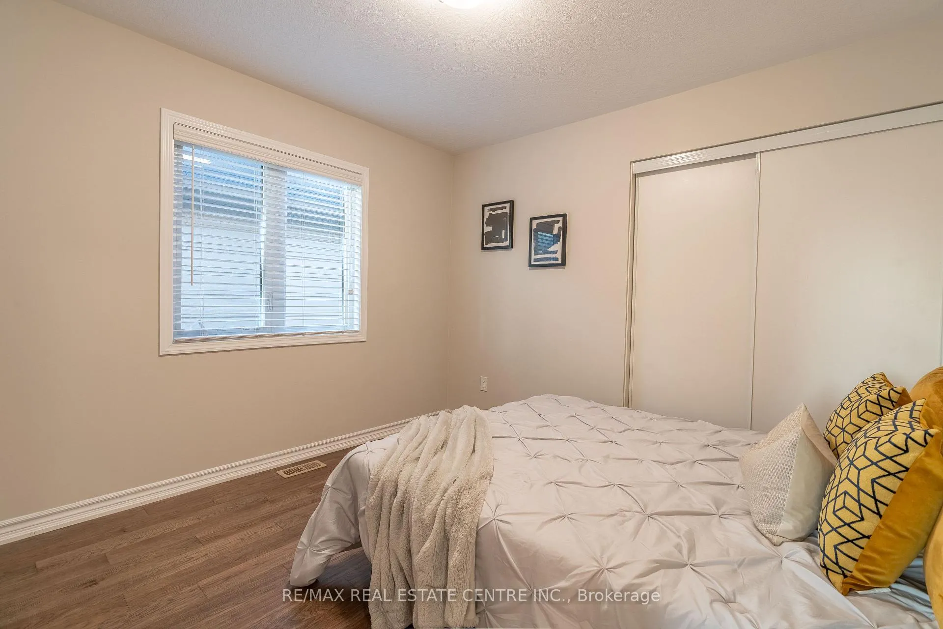 Photo 34 of 37 Blue Oak Street, Kitchener, Rosenburg — HOMEH