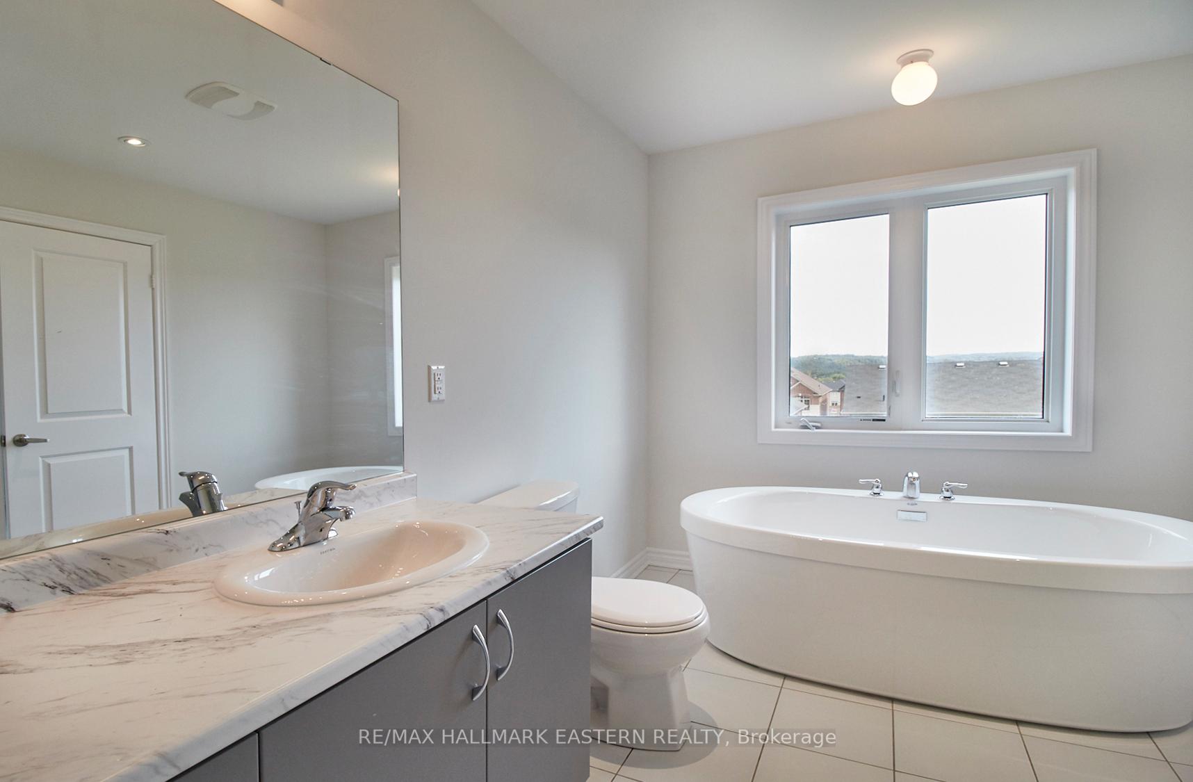 Photo 21 of 49 Northhill Avenue, Cavan Monaghan, Cavan Twp — HOMEH